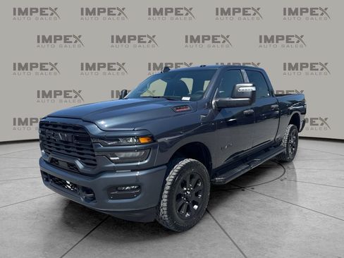 Used 2025 RAM 2500 Big Horn AWD/4WD image 1