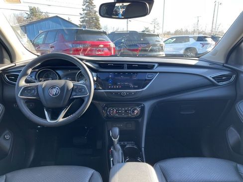 Used 2022 Buick Encore GX Essence w/ Experience Buick Package image 10