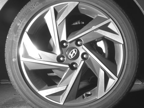 Used 2025 Hyundai Elantra SEL FWD image 13