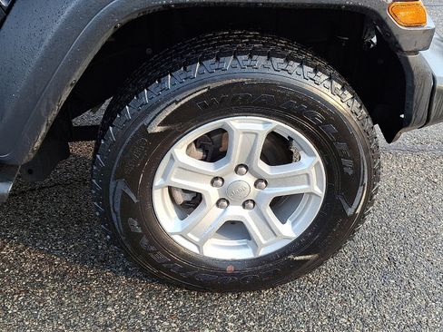 Certified 2023 Jeep Wrangler Sport S image 10