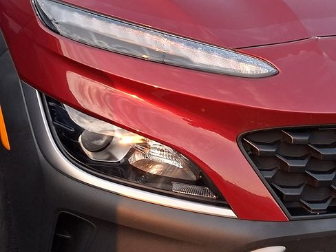 Certified 2023 Hyundai Kona SEL AWD/4WD image 7