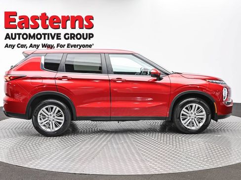 Used 2024 Mitsubishi Outlander ES AWD/4WD image 4
