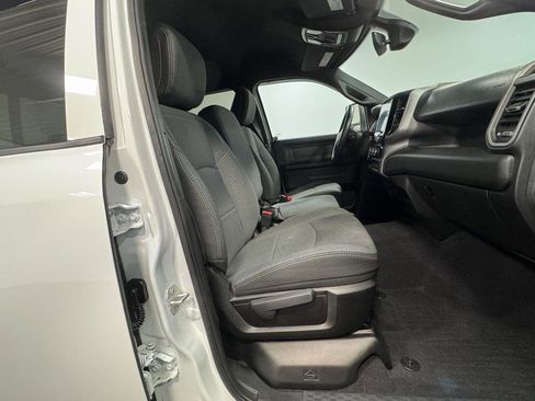 Used 2024 RAM 2500 Tradesman w/ Chrome Appearance Group image 13