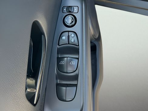 Used 2024 Nissan Kicks S FWD image 14