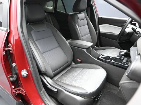 Used 2025 Chevrolet Trax LT w/ LT Convenience Package FWD image 15