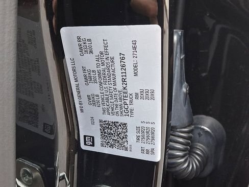 Used 2024 Chevrolet Colorado Trail Boss w/ Technology Package image 28