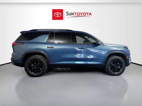 Used 2025 Chevrolet Traverse Z71 w/ Enhanced Driving Package AWD/4WD image 2