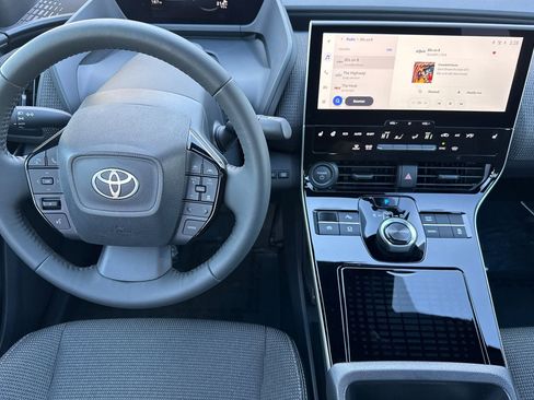 Certified 2025 Toyota bZ4X FWD image 18