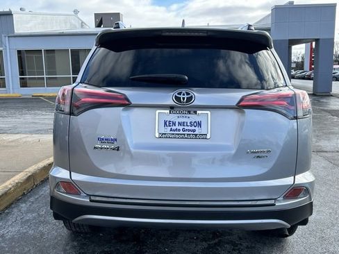 Used 2018 Toyota RAV4 Limited image 6