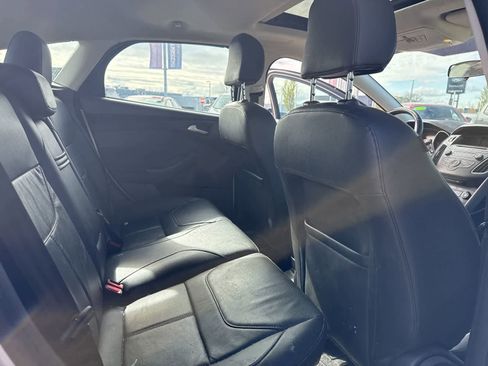 Used 2016 Ford Focus SE w/ Equipment Group 201A FWD image 23