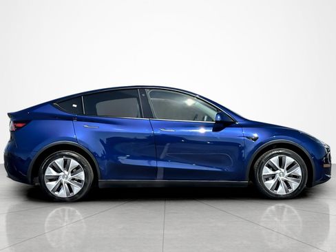 Used 2023 Tesla Model Y Long Range AWD/4WD image 6