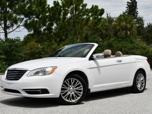 Used 2012 Chrysler 200 Limited FWD image 22