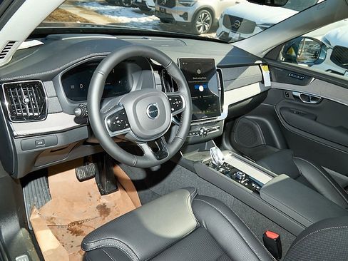 New 2026 Volvo XC90 B6 Ultra w/ Protection Package image 12