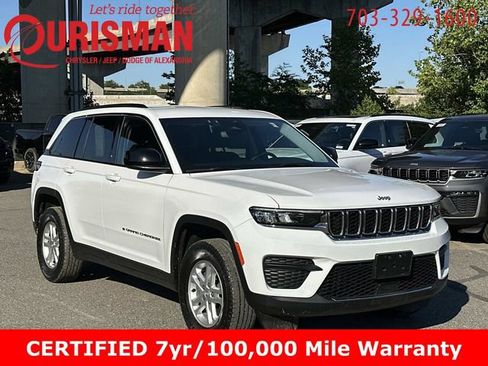 Used 2023 Jeep Grand Cherokee Laredo w/ Luxury Tech Group I AWD/4WD image 1