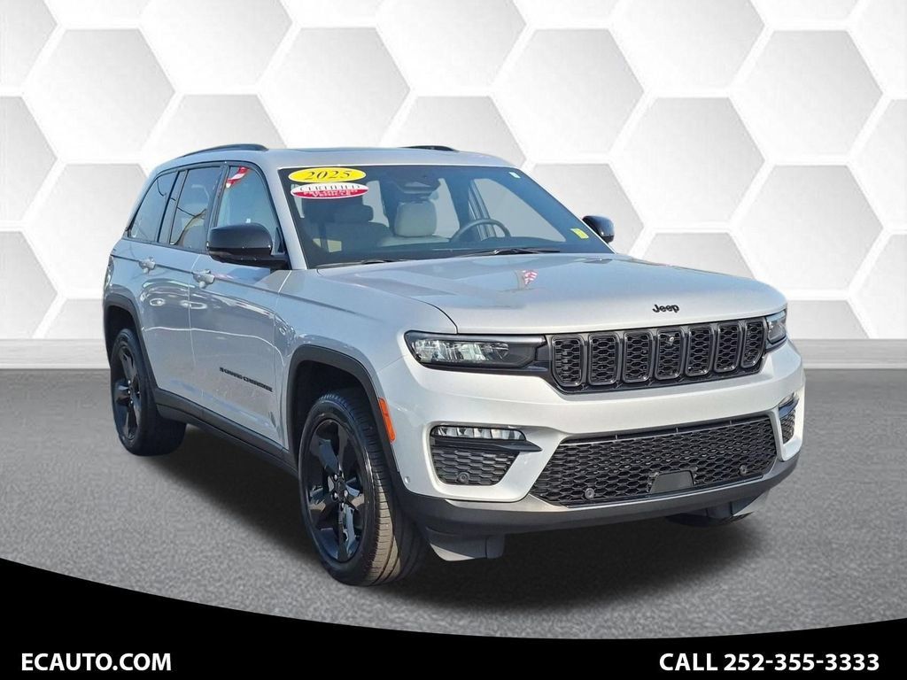 Used 2025 Jeep Grand Cherokee Limited w/ Luxury Tech Group II AWD/4WD image 1