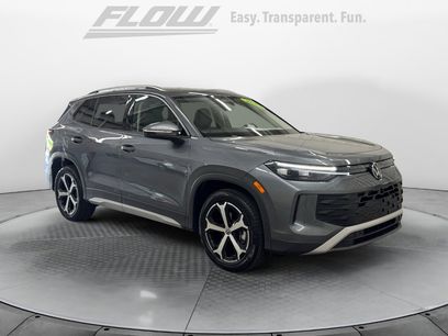 Used 2025 Volkswagen Tiguan SE