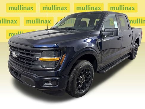 New 2026 Ford F150 XLT w/ XLT Black Appearance Package image 13