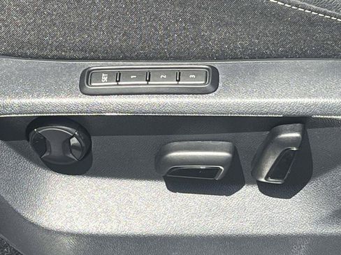 Used 2023 Volkswagen Tiguan SEL R-Line AWD/4WD image 16