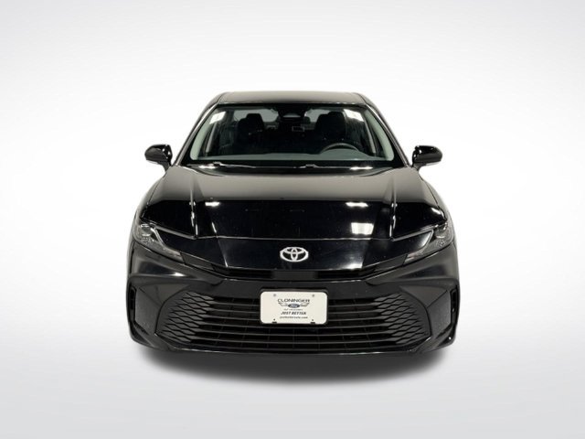 Used 2025 Toyota Camry LE FWD image 4