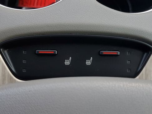 Used 2024 Toyota Venza Limited image 31