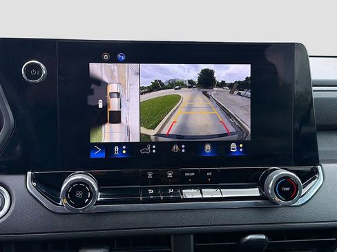 Used 2024 Chevrolet Colorado Trail Boss w/ Technology Package AWD/4WD image 13