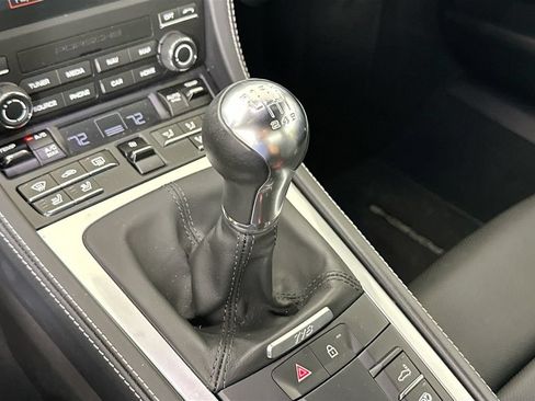 Used 2025 Porsche 718 Cayman RWD image 16