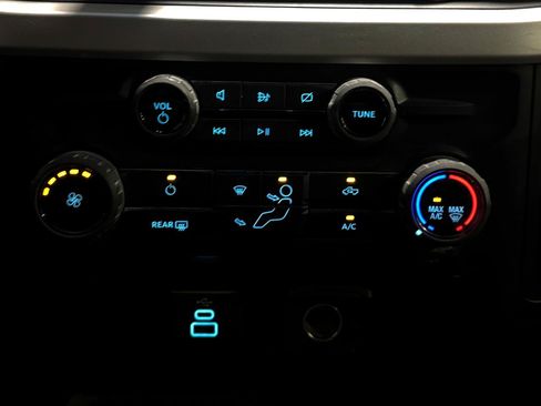 Used 2023 Ford F250 XL w/ XL Chrome Package RWD image 25