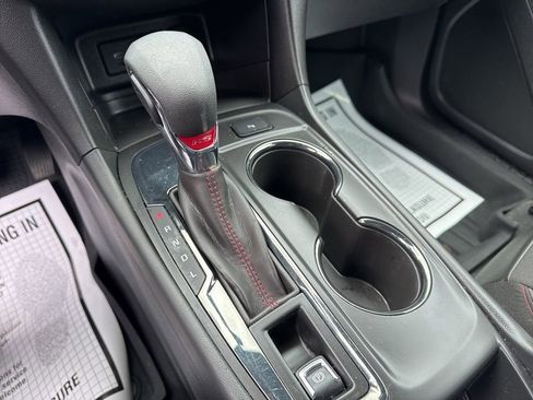 Used 2024 Chevrolet Equinox RS FWD image 20