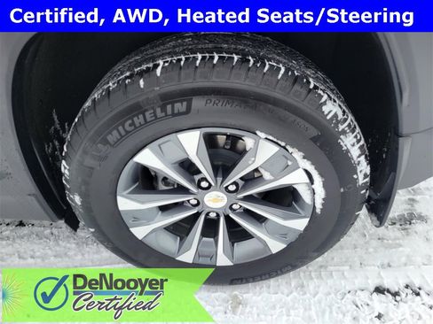 Used 2025 Chevrolet Equinox LT w/ Convenience Package II image 5