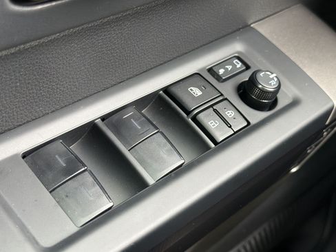 Used 2026 Toyota Tundra Platinum AWD/4WD image 31