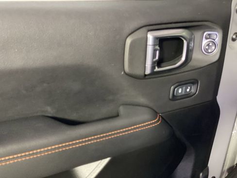 Used 2023 Jeep Gladiator Mojave w/ Cold Weather Group AWD/4WD image 29