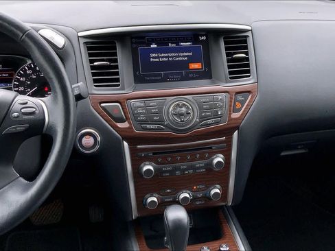 Used 2019 Nissan Pathfinder Platinum image 6