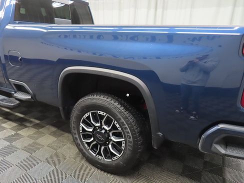 Used 2023 Chevrolet Silverado 2500 High Country w/ Z71 Off-Road Package image 45