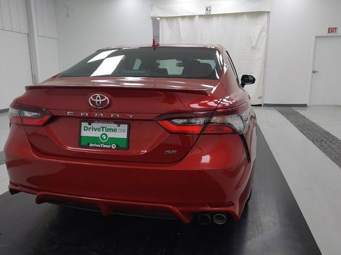 Used 2021 Toyota Camry SE image 7