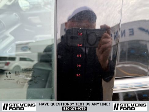 Used 2025 Ford Expedition Active AWD/4WD image 17