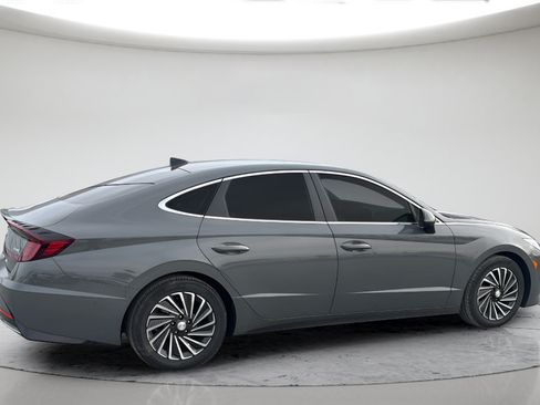 Used 2022 Hyundai Sonata Limited w/ Cargo Package FWD image 5