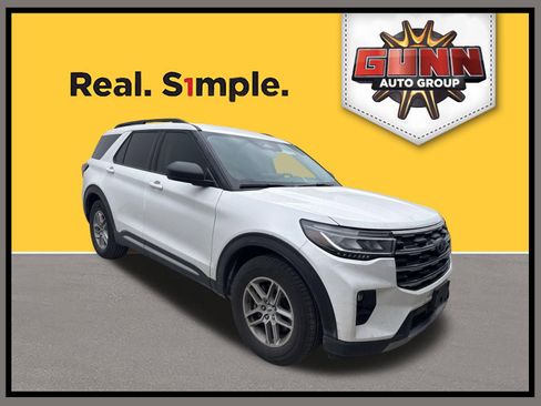 Used 2025 Ford Explorer Active w/ Active Comfort Package image 1