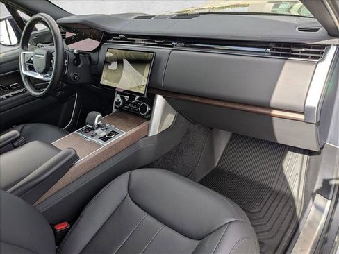 Certified 2023 Land Rover Range Rover SE AWD/4WD image 24