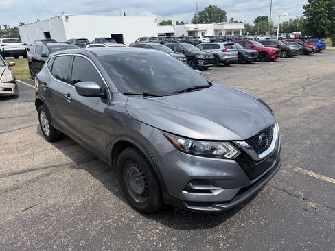 Used 2020 Nissan Rogue Sport S FWD image 4