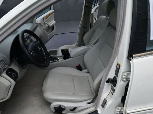 Used 2007 Mercedes-Benz C 230 Sedan image 22