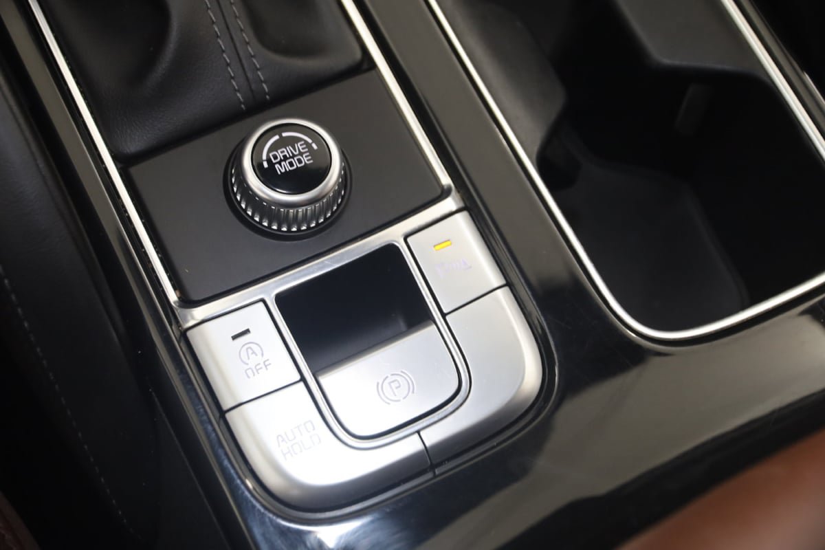 Used 2024 Kia Telluride EX w/ EX Captain's Chair Package FWD image 28