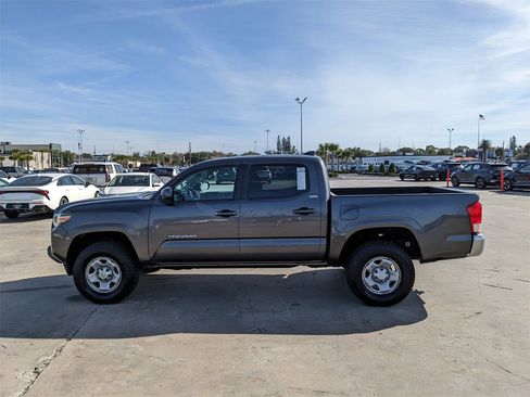 Used 2016 Toyota Tacoma SR5 image 6