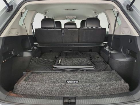 Used 2021 Volkswagen Tiguan SE FWD image 30