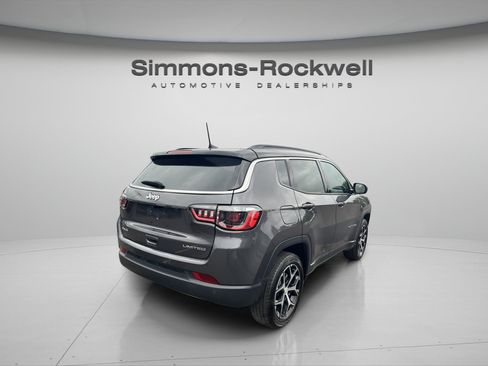 Used 2024 Jeep Compass Limited AWD/4WD image 5