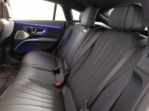 Used 2023 Mercedes-Benz EQS 580 4MATIC Sedan image 38