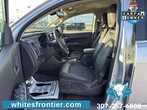 Used 2015 GMC Canyon SLE image 16