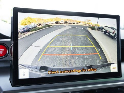 Certified 2024 Toyota Tacoma TRD Off-Road image 17