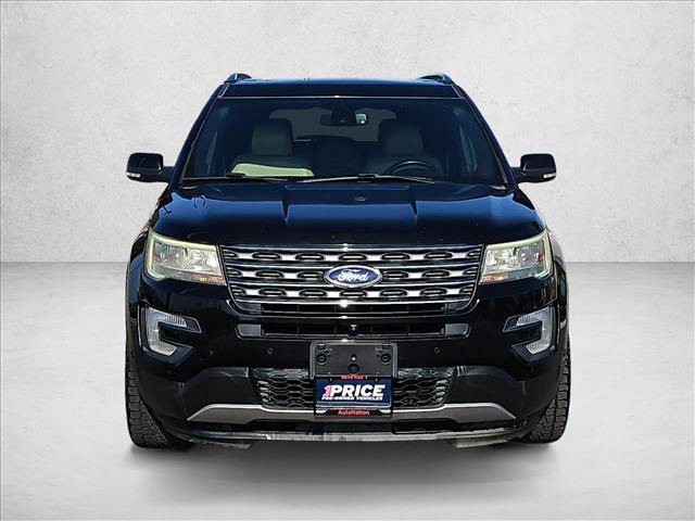 Used 2017 Ford Explorer Limited w/ Equipment Group 301A AWD/4WD image 2