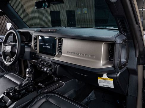 Used 2026 Ford Bronco Outer Banks AWD/4WD image 17