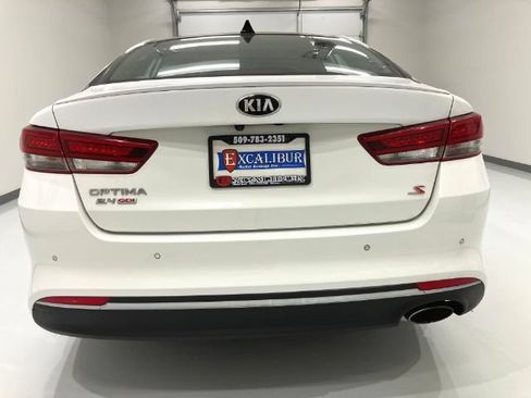 Used 2018 Kia Optima S w/ Panoramic Sunroof Package FWD image 13